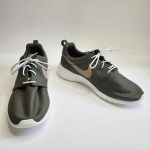 Nike Roshe One Cargo Khaki Green Running Style Sneaker Men's Shoe Size 11.5